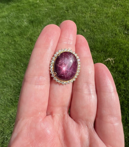 Ruby Cabochon Diamond Ring in 18k Yellow Gold - Picture 4 of 5