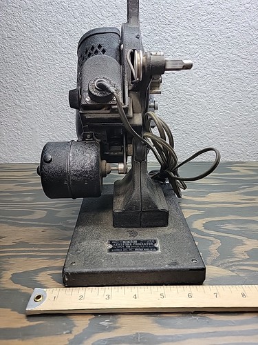 Antique 1930 Keystone D-62 Movie Film Projector 16mm Powers On - Picture 12 of 15