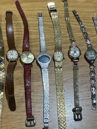 Lotto 25x Job OROLOGI DA POLSO donna vintage carica manuale automatici NON TESTATI - Foto 17 di 19