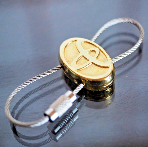 Vintage Toyota keychain - 80 Million Cars Memorial - Wire Type Design Japan