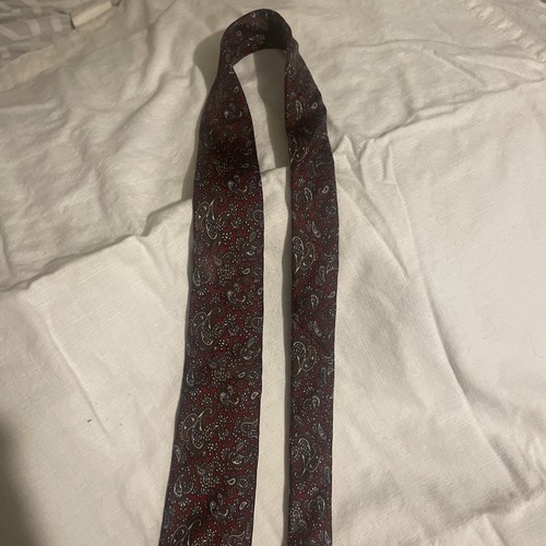 Vintage Christian Dior Men Neck Tie Graphic Dark Red Geometric USA 56” Poly Silk - Picture 4 of 8