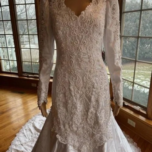 * Bonny Vintage Long Sleeve Traditional Flared Wedding Dress Bridal Gown Size 12 - Picture 4 of 16