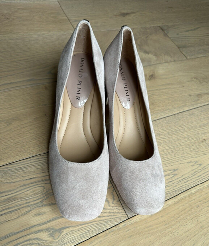 Donald Pliner Suede Pumps Square Toe Block Heel Size 6M - Picture 3 of 8
