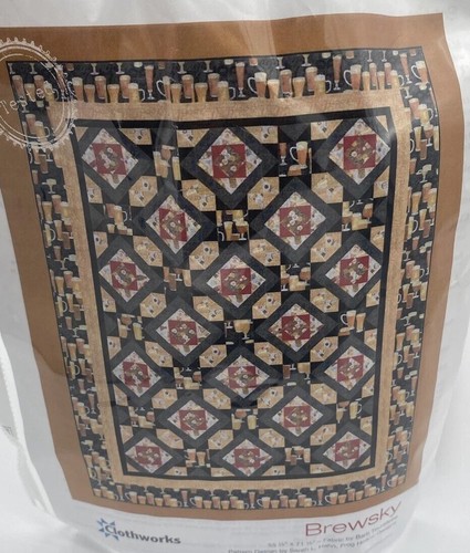 Clothworks BREWSKY Kit de Edredón Barb Tourtillotte Tela 55.5” x 71.5” Cerveza NUEVO - Imagen 2 de 7