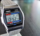 VINTAGE TIMEX CALENDAR ALARM CHRONO LCD LIGHT DIAL QUARTZ MEN'S S BRACELET WATCH
