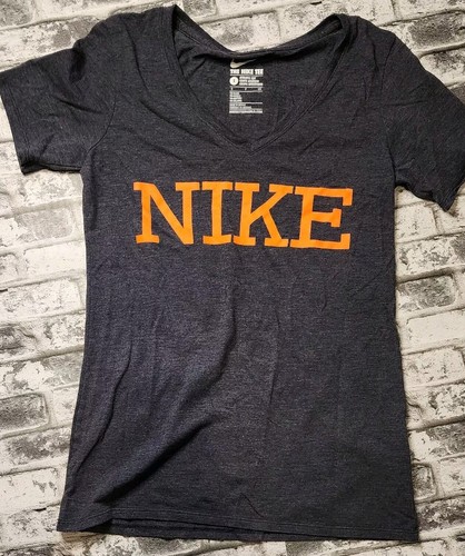 Nike Top Damen T-Shirt klein grau orange Logo sportlich geschnitten