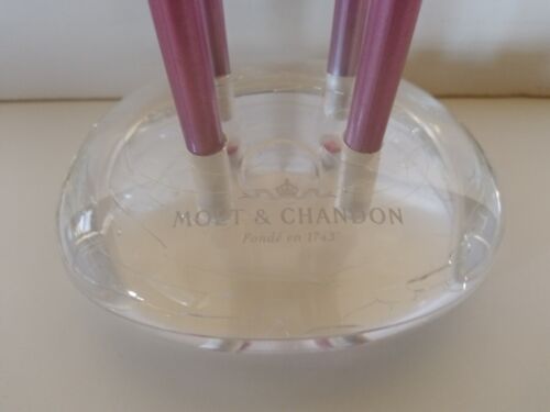Moet & Chandon 4 rosa Tulpenglas Champagnerflöten mit Kunststoffbasis - Bild 7 von 17