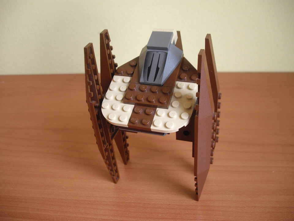 LEGO Star Wars 7111 Droid Fighter, foto 2 de 5