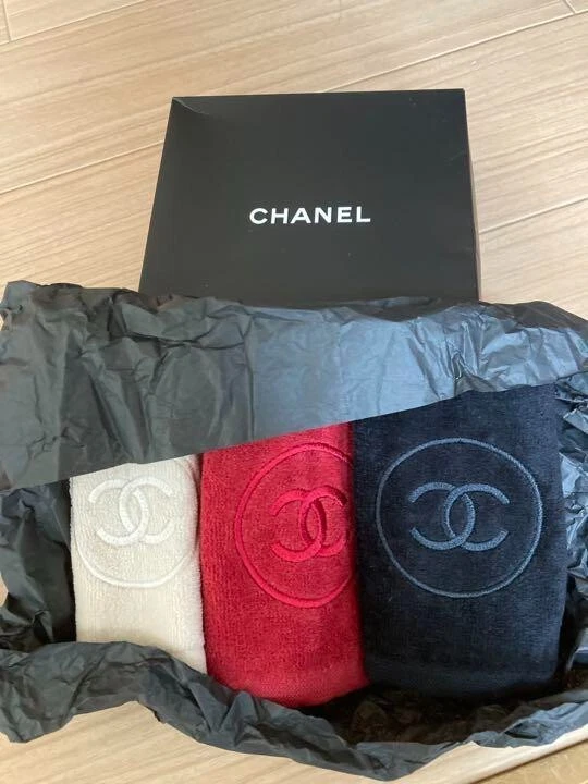 chanel bath towels