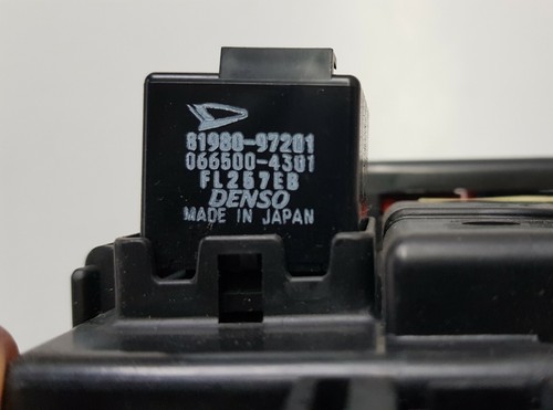 Daihatsu Yrv ´02 1,3 Gasolina Caja de Fusibles 82600-97405 8198097201 Relaisbox - Imagen 7 de 10