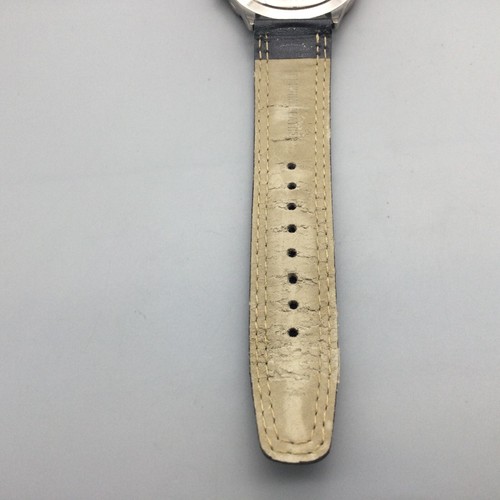 Chicago Bulls NBA Watch Men 38mm Silver Tone Red Logo Basketball New Battery - Picture 13 of 16