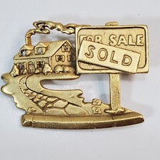 Spilla spilla vintage firmata AJC tono oro broker immobiliare casa VENDUTA regalo