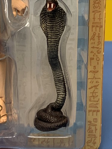 RARE NEW SEALED 2004 Dark Horse Deluxe 7" Bettie Page Cleopatra Action Figure - Picture 5 of 16