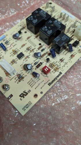 New Genuine OEM Honeywell # ST9103A1002 Board - Picture 4 of 5