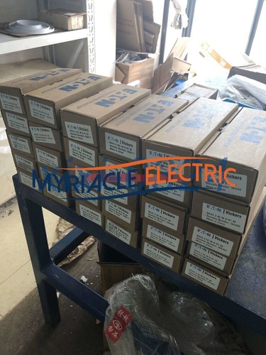 2pcs NEW Vickers DG4V-3-2A-M-U-H7-60 Solenoid valve DHL shipping - Picture 3 of 7