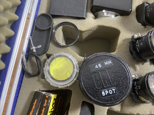 Mamiya C330 Blue Dot TLR Pro Kit w/ 55mm 4.5, 65mm f/3.5, 80mm f/2.8, 180mm 4.5 - Picture 15 of 24