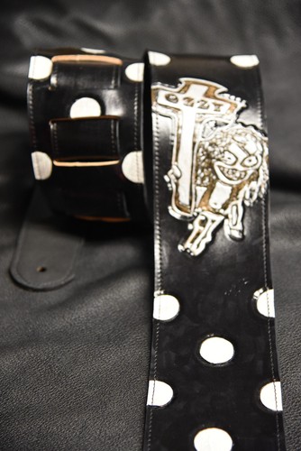 Tracolla per chitarra in pelle lavorata tutta fatta a mano in USA personalizzata "OZZY/Randy" 3,5" strap - Foto 13 di 13