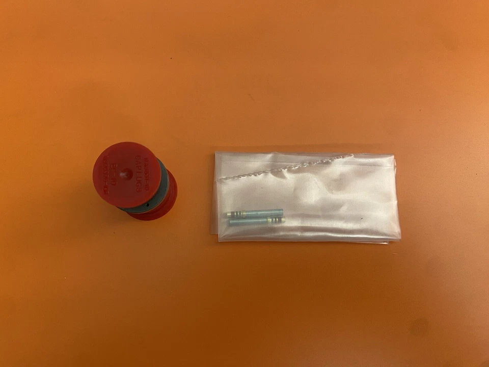 Amphenol Circular MIL Spec Connector 2P MS3456W10SL-4S - Image 2 of 4