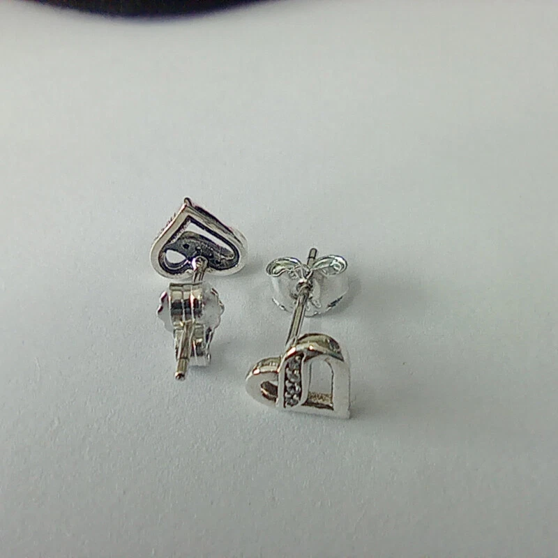 Pandora ribbon of deals love earrings