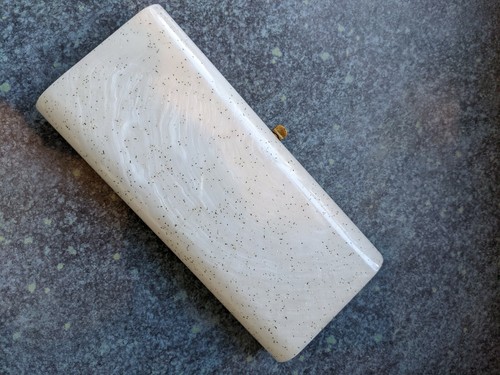 50s GLITTER CONFETTI WHITE LUCITE PLASTIC CLUTCH BOX BAG * vintage handbag purse - Picture 3 of 12