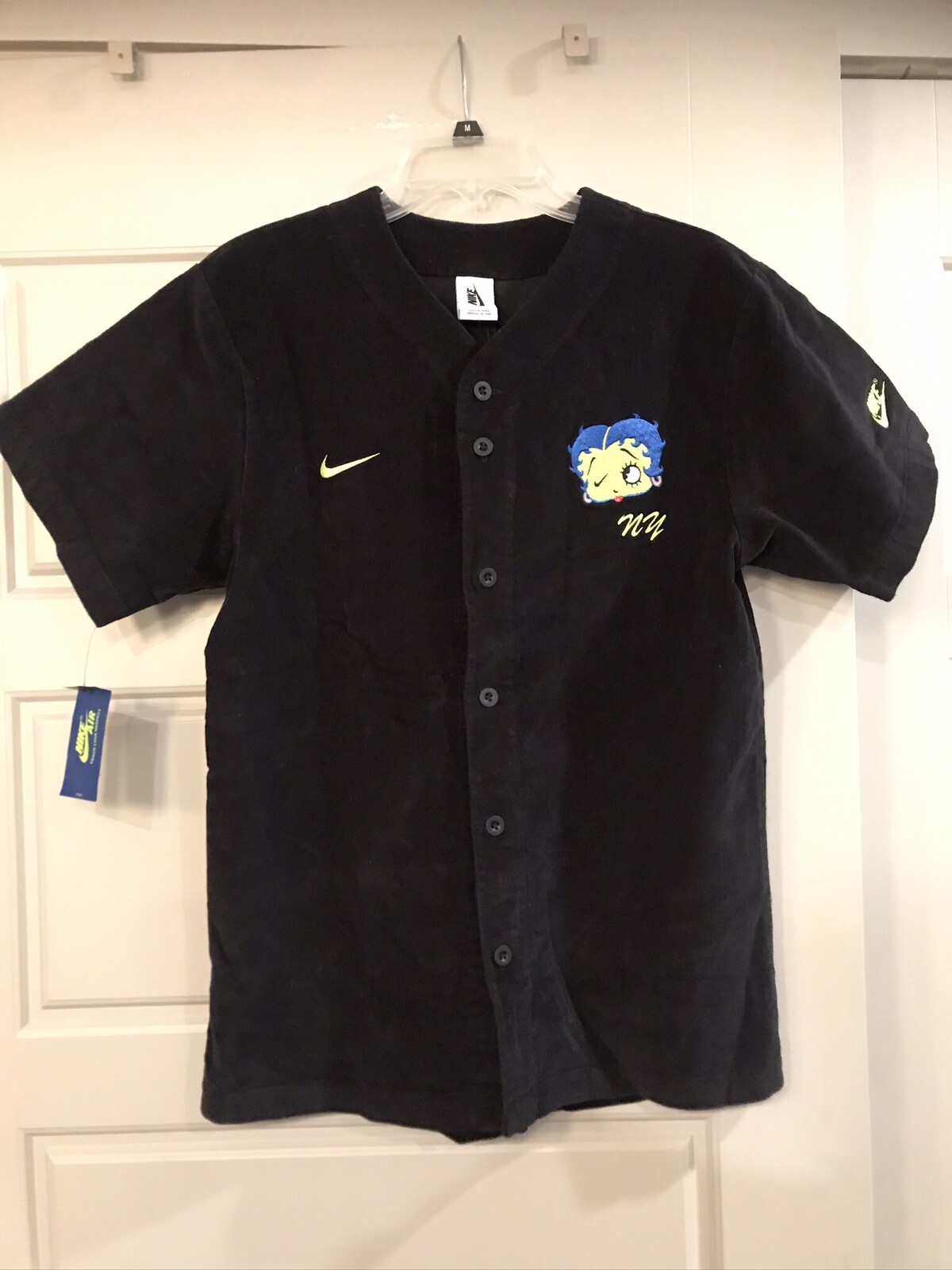 Picture 1 of 12