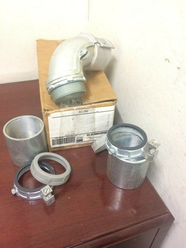 O-Z GEDNEY AC-250 2 1/2" 90 GRAD MIT (1) 2 1/2" STARRER KUPPLUNG & BODENBUCHSE - Bild 2 von 4