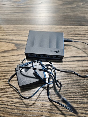 TP-Link LS1005G LiteWave 5-portowy przełącznik biurkowy 10/100/1000Mbps Gigabit Ethernet