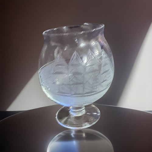 Vtg Sailboat Design Clear Glass Wine - Whiskey Decanter with Six Glasses - Picture 9 of 10