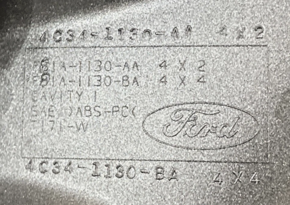 Nova tampa de roda genuína Ford 4C3Z-1130-AB - Imagem 3 de 4