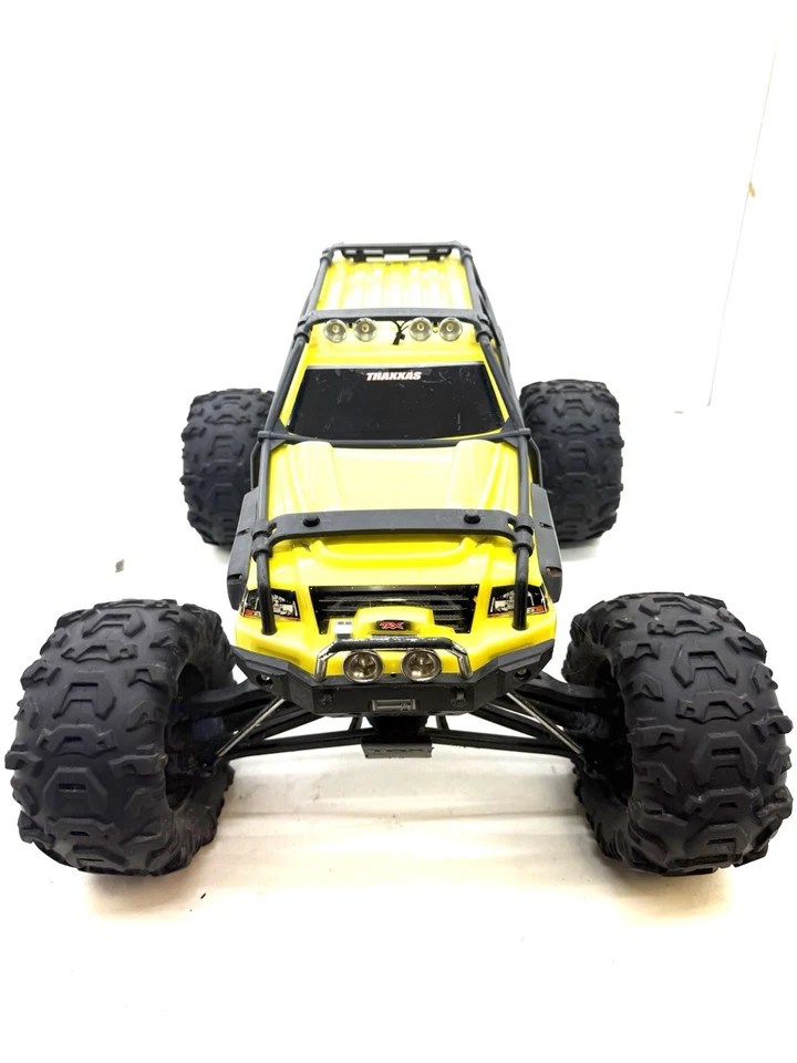 Traxxas Summit 1/10 Scale Monster Truck 4WD 2 Speed Locking Diffs Crawler - Image 4 of 4