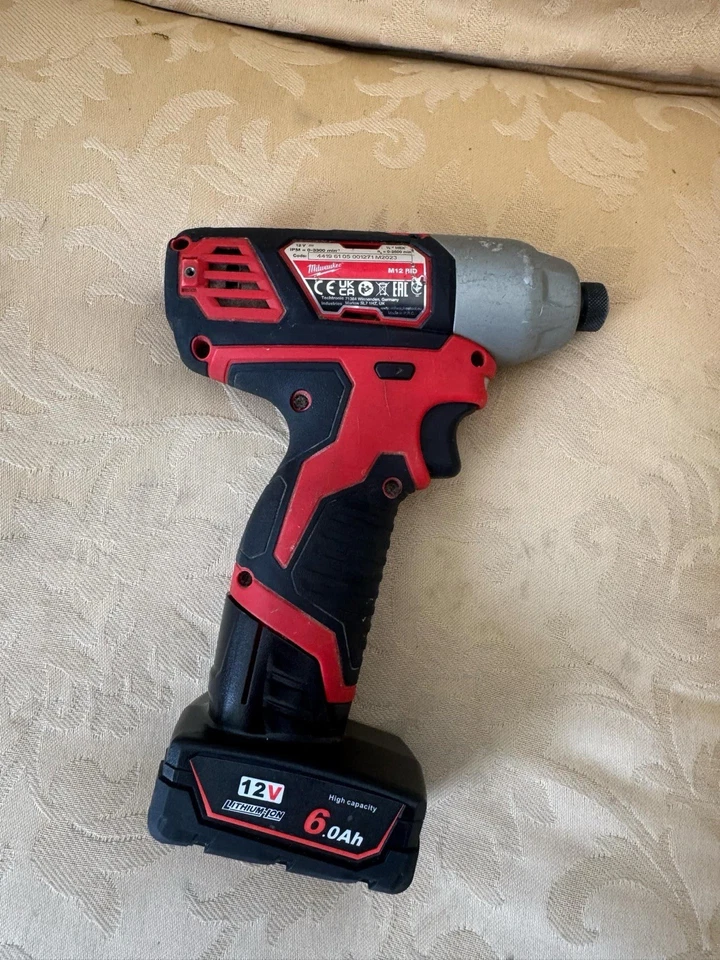 Milwaukee M12 BID-0 12V Cordless Sub-Compact Impact Driver + 6.0Ah Battery  - Image 2 of 2