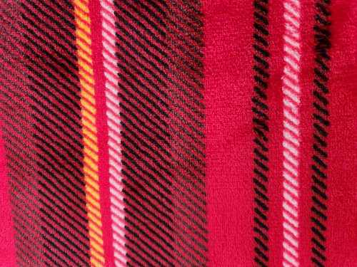 Victoria's Secret Plush Red Plaid Blanket Cozy Fleece Love VICTORIA Throw Gift - Picture 10 of 11