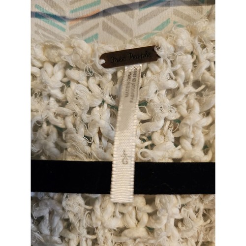 Free People White Shaggy Sweater Sz Large Boho V-Neck - Picture 2 of 6