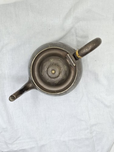Antique Victorian Silver-Plated Teapot Decorative Engraved Ahestetic Movement - Picture 9 of 9