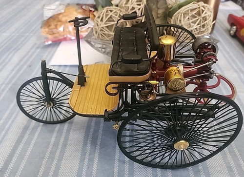 Franklin Mint Die Cast 1886 Mercedes Benz Motorwagen Replica Car - Bild 2 von 6