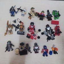 Lotto 17 pezzi diversi giocattoli minifigure TRANSFORMERS GI Joe Knight KRE-O KREON