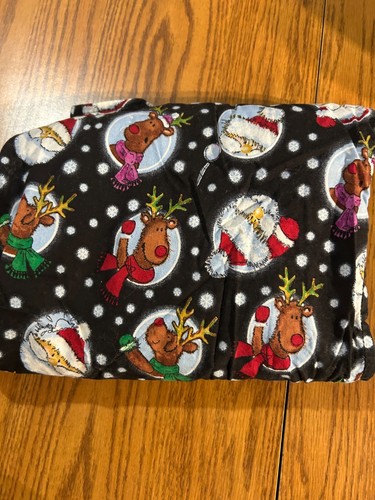 Tafford Women’s L Santa Claus Reindeer Snowflake Christmas Scrub Top Long Sleeve - Picture 8 of 8