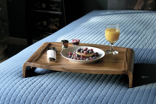 Lipper International Acacia Reversible Serving Tray, 20.75" x 15.38" x 3.5" - Picture 4 of 12