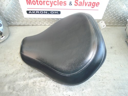 2007 Suzuki VL800 Boulevard FRONT DRIVER SEAT 17K MILES - Picture 4 of 7