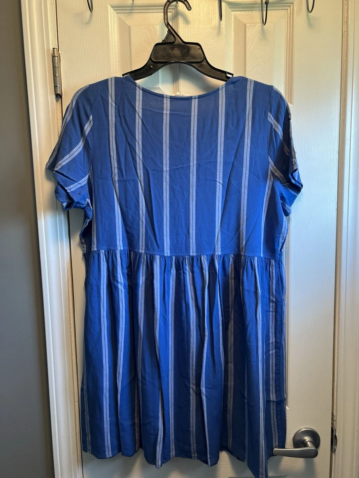Vestido manga corta A.n.a XL azul a rayas con botones para mujer. Slouchy Fit longitud media Foto 4 de 4