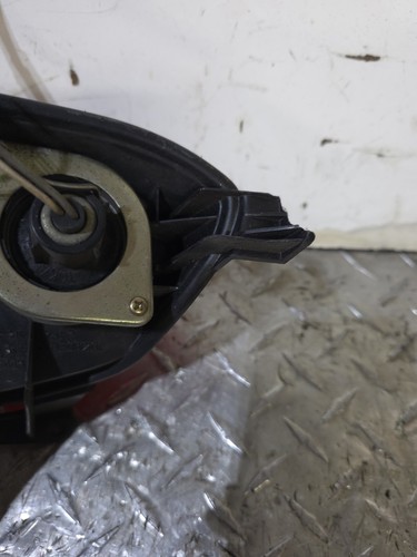 2001-2003 SUZUKI GSXR 600 750 OEM TAIL LIGHT ASSEMBLY. DAMAGED TABS - Picture 10 of 11
