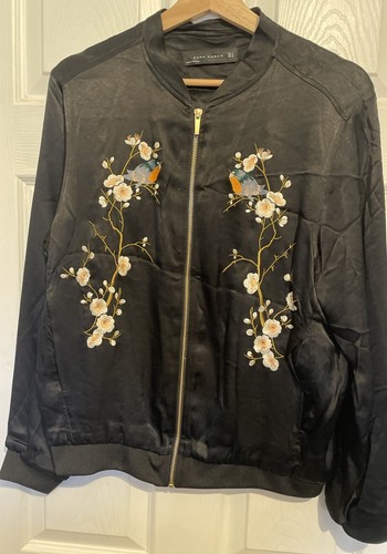 Zara Woman schwarze Jacke im Bomberstil mit Blumenmuster Größe Eur Small