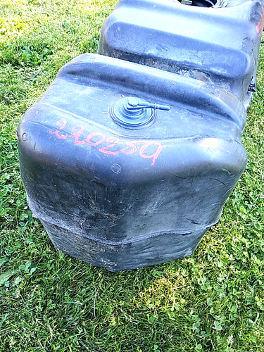 04-09 Chevy Silverado Diesel Fuel Tank 6'6" Bed ~See Description - Picture 6 of 9