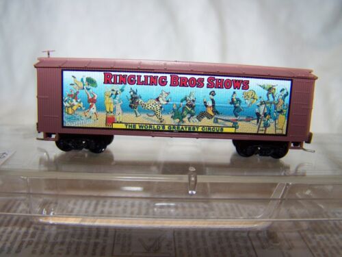 MTL Z-Scale 40' Wood Boxcar R. B. and B. & B. Billboard Car #2(RTR) - Picture 3 of 20