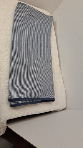 Coperta Carter's a righe blu e bianca 100% cotone fascia ricevimento bambino - Foto 4 di 5