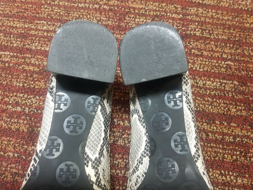 Tory Burch Snakeskin rounded square flat block heels size 9.5 M - Picture 6 of 9