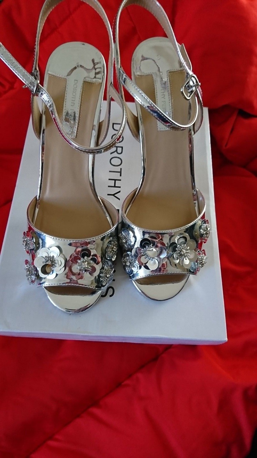 Dorothy Perkins Size 6 Silver Sandals Dorothy Perkins Size 6 Silver Sandals
