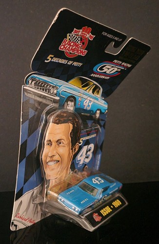 Racing Champions Edizione Limitata 50° Anniv. Modellino Richard Petty #43 edizione 1969 - Foto 2 di 4