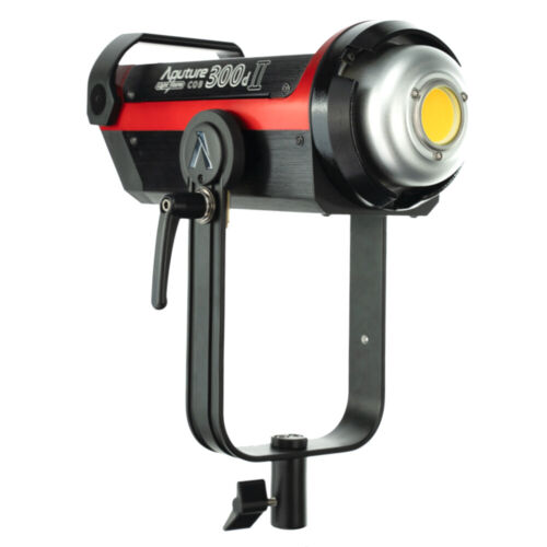 Luz de video LED Aputure LS C300d II 5500K montaje en V COB iluminación natural equilibrada - Imagen 6 de 7