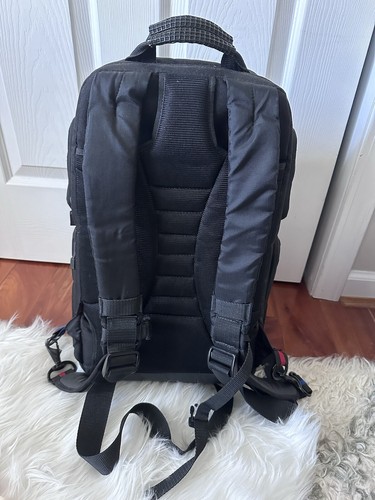 Great condition Tamrac 5788 Evolution 8 Photo/Laptop Sling Backpack (Black) - Picture 3 of 8